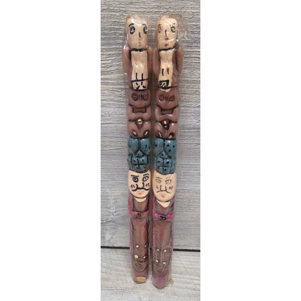 New Sealed Pair of Unique Vintage Totem Candle made in Hong Kong. E4